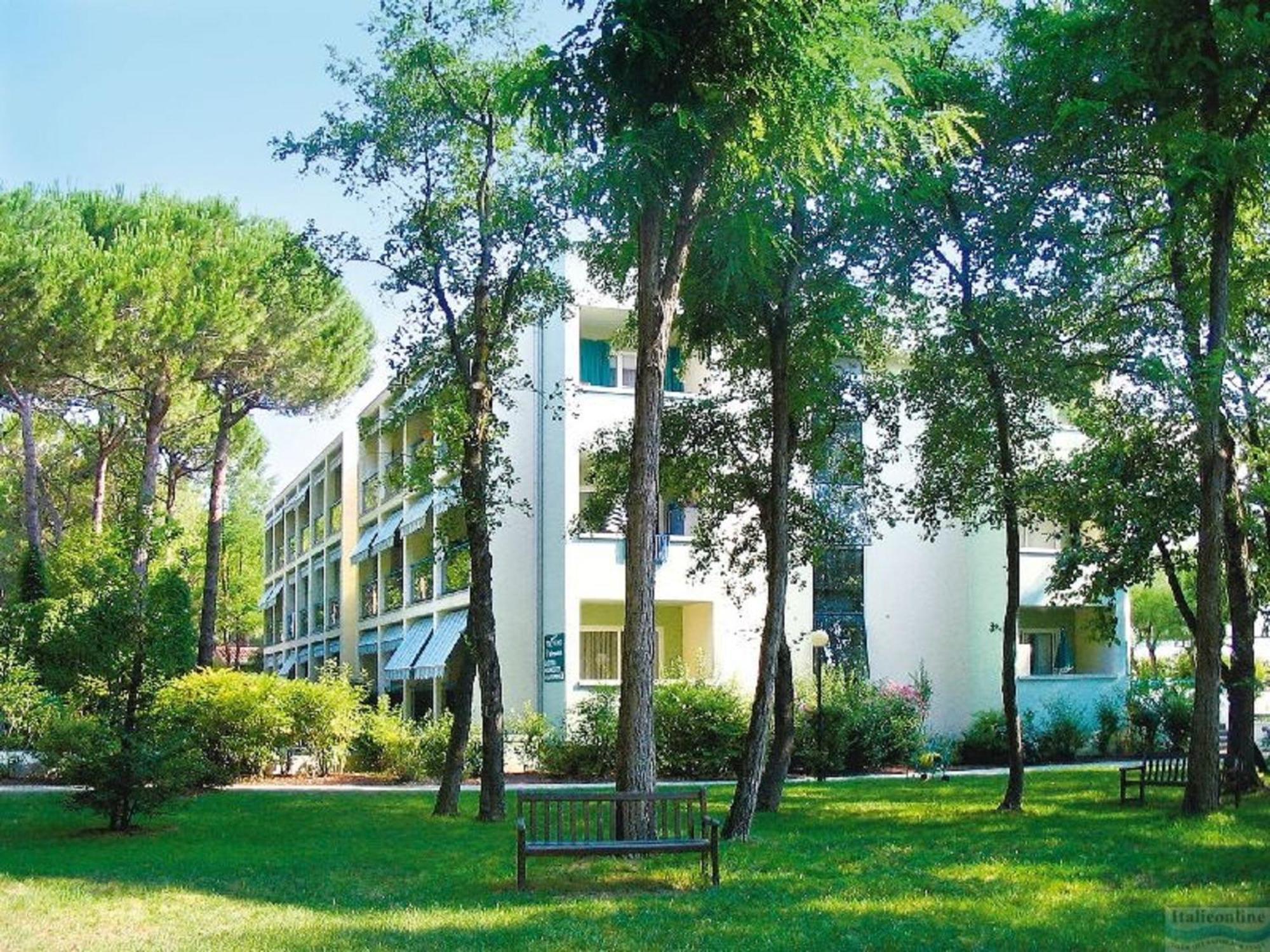 Residence Pinewood Μπιμπιόνε Εξωτερικό φωτογραφία