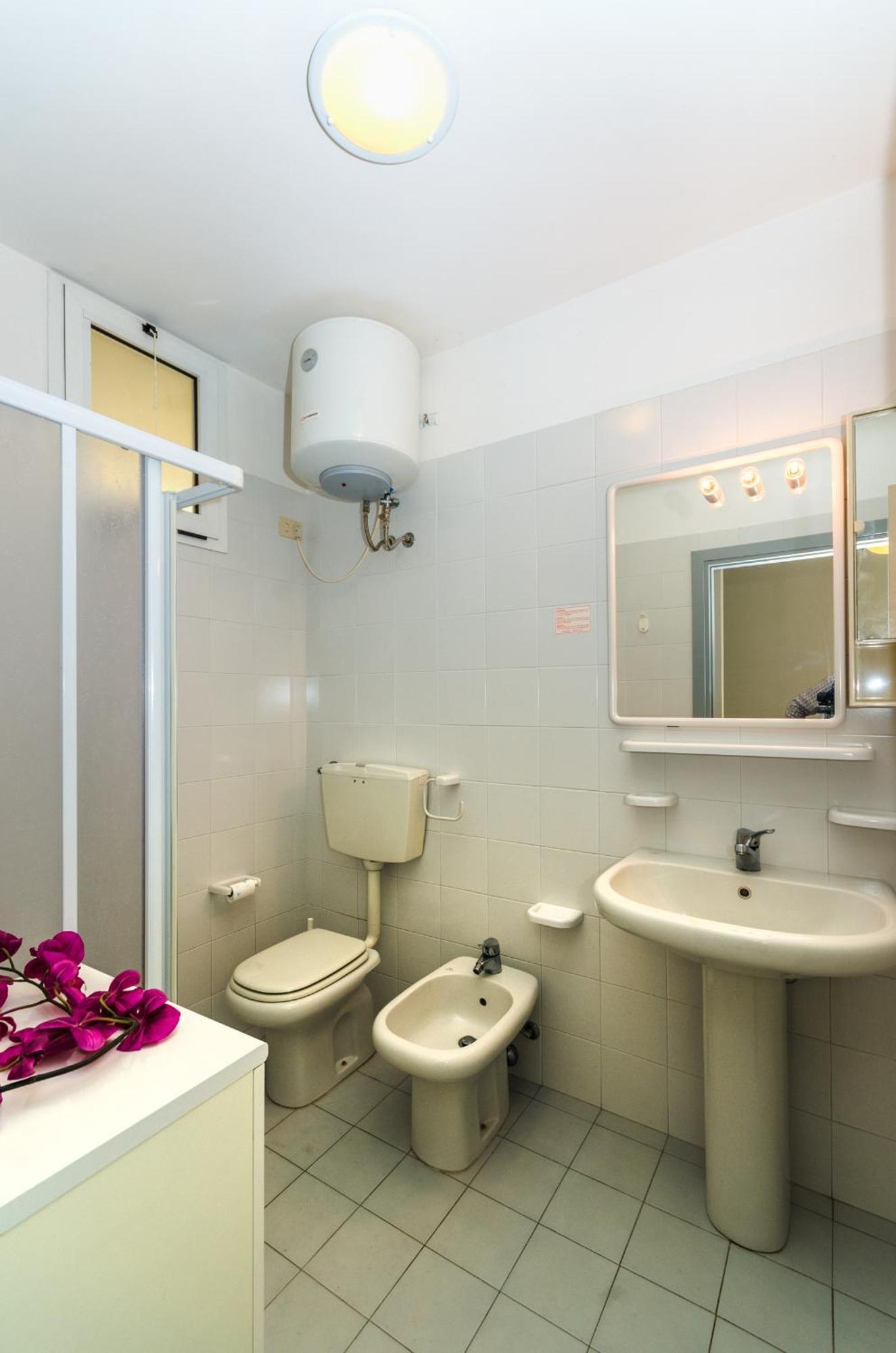 Residence Pinewood Μπιμπιόνε Εξωτερικό φωτογραφία