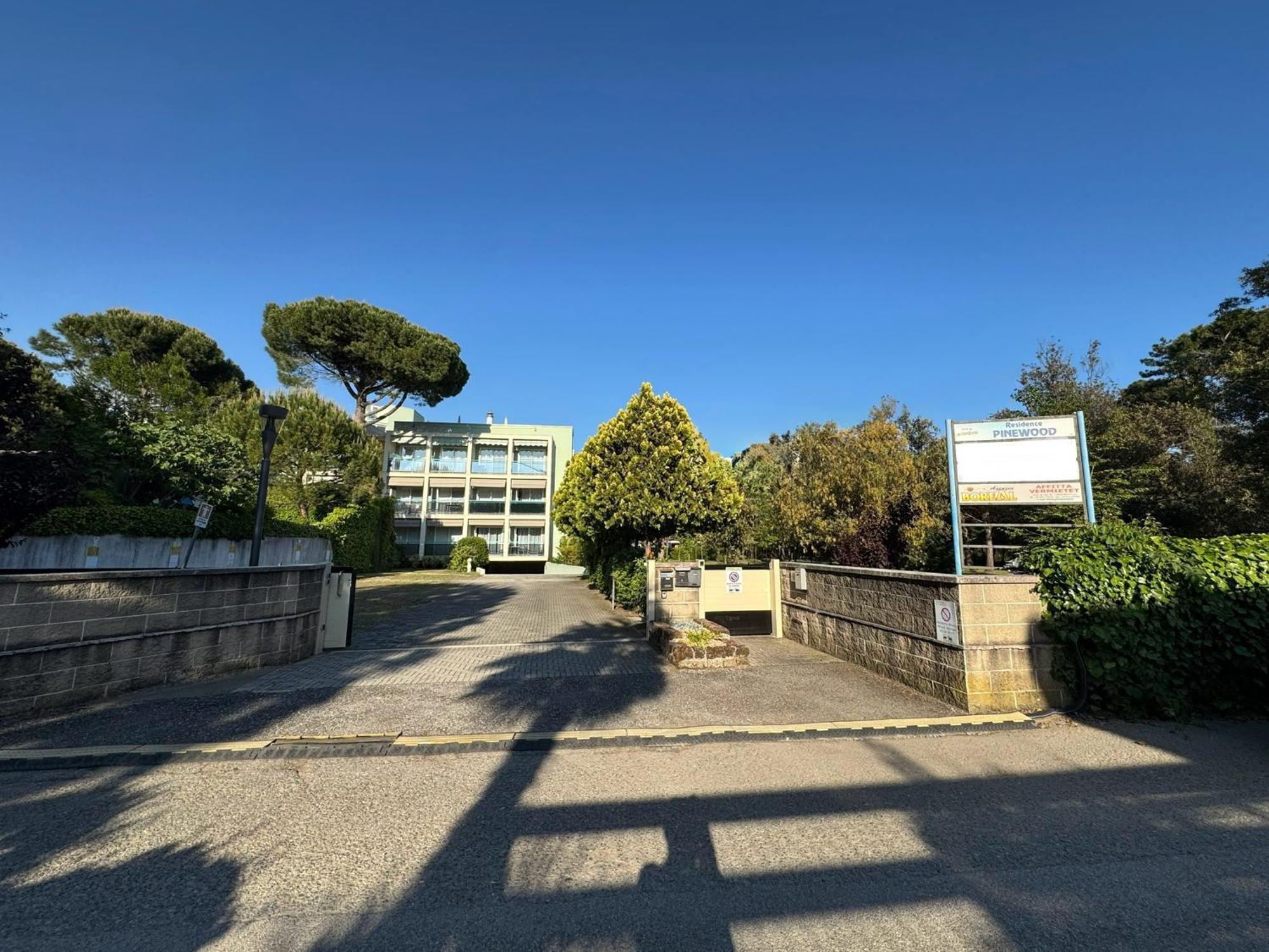 Residence Pinewood Μπιμπιόνε Εξωτερικό φωτογραφία