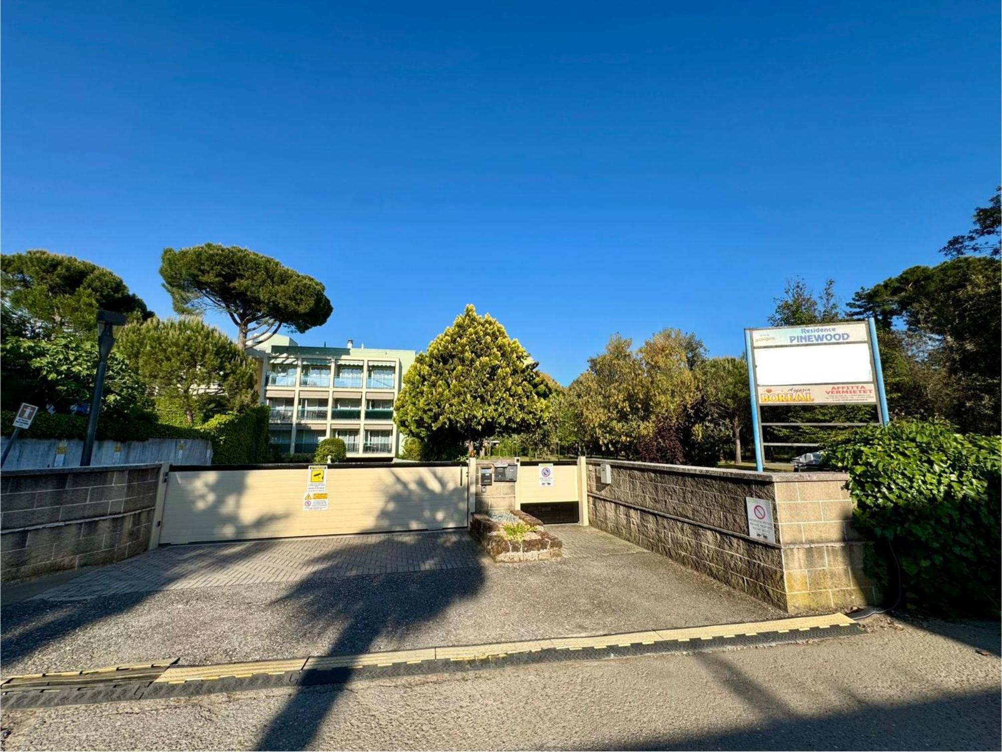 Residence Pinewood Μπιμπιόνε Εξωτερικό φωτογραφία